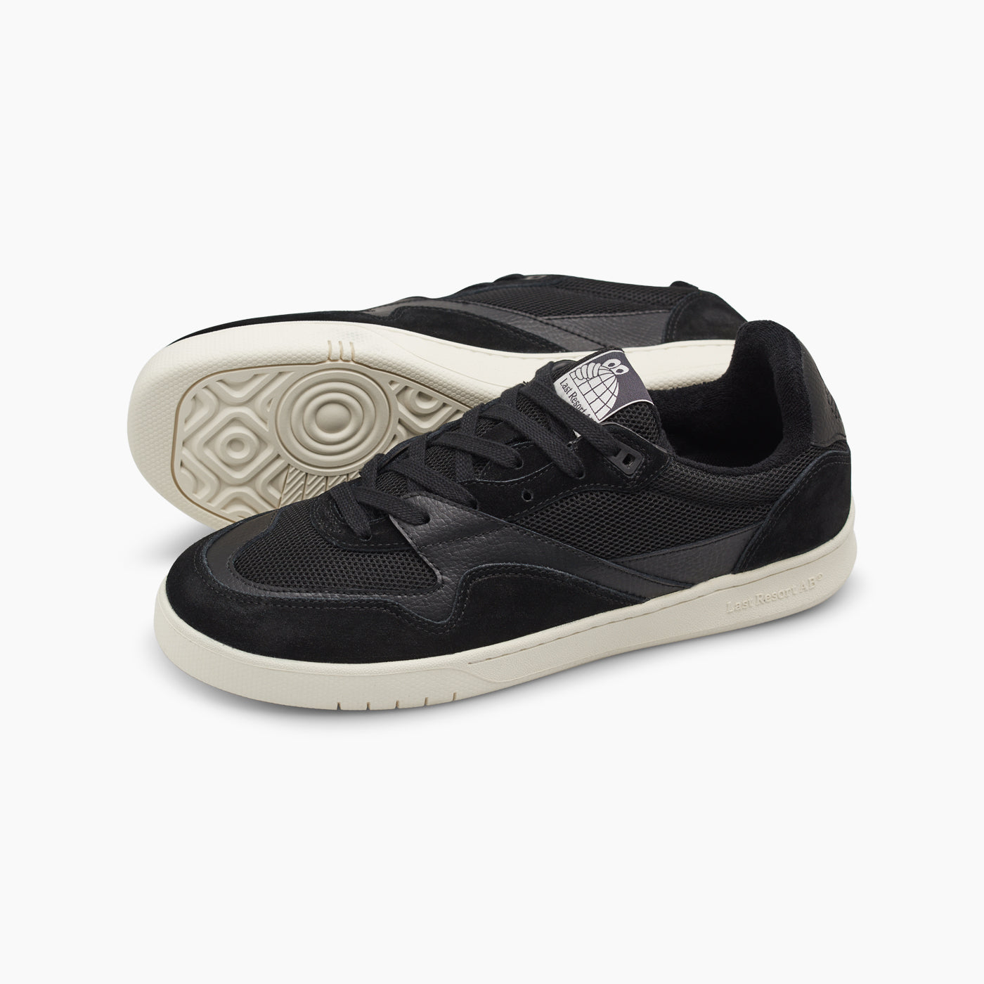 CM002 LO (Black/White)